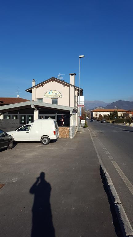 Al Lago Adro Bagian luar foto